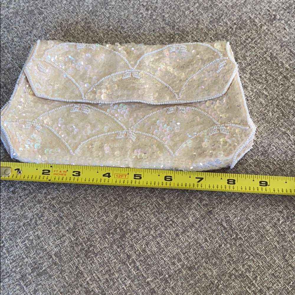 EUC Beaded Cream Clutch - Picture 3 of 5